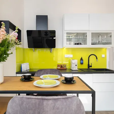 شقة Cozy Near Parks In Zizkov By Days